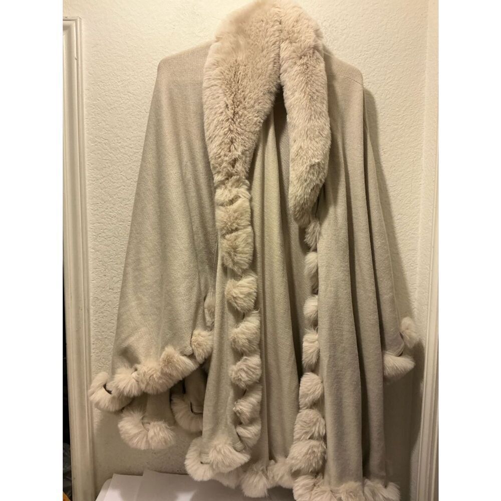Cozy Cream Pom-Pom Poncho
Open Front Wrap Medium Small Large Acrylic - Picture 3 of 8